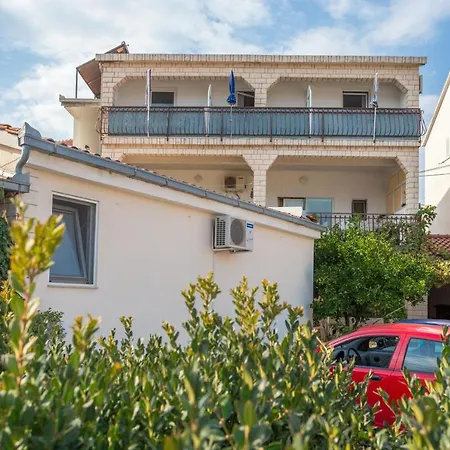 Twin 5953a Guest house 3*